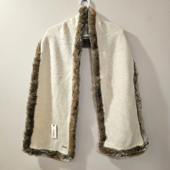 Barts - Amaranth Scarf (NWT) - Picture 2 of 5